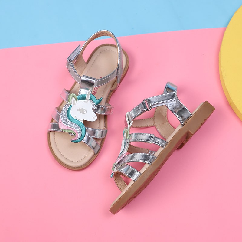 Chaussures fille colorées