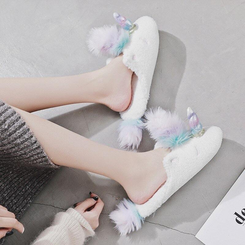 Détail peluche douce licorne