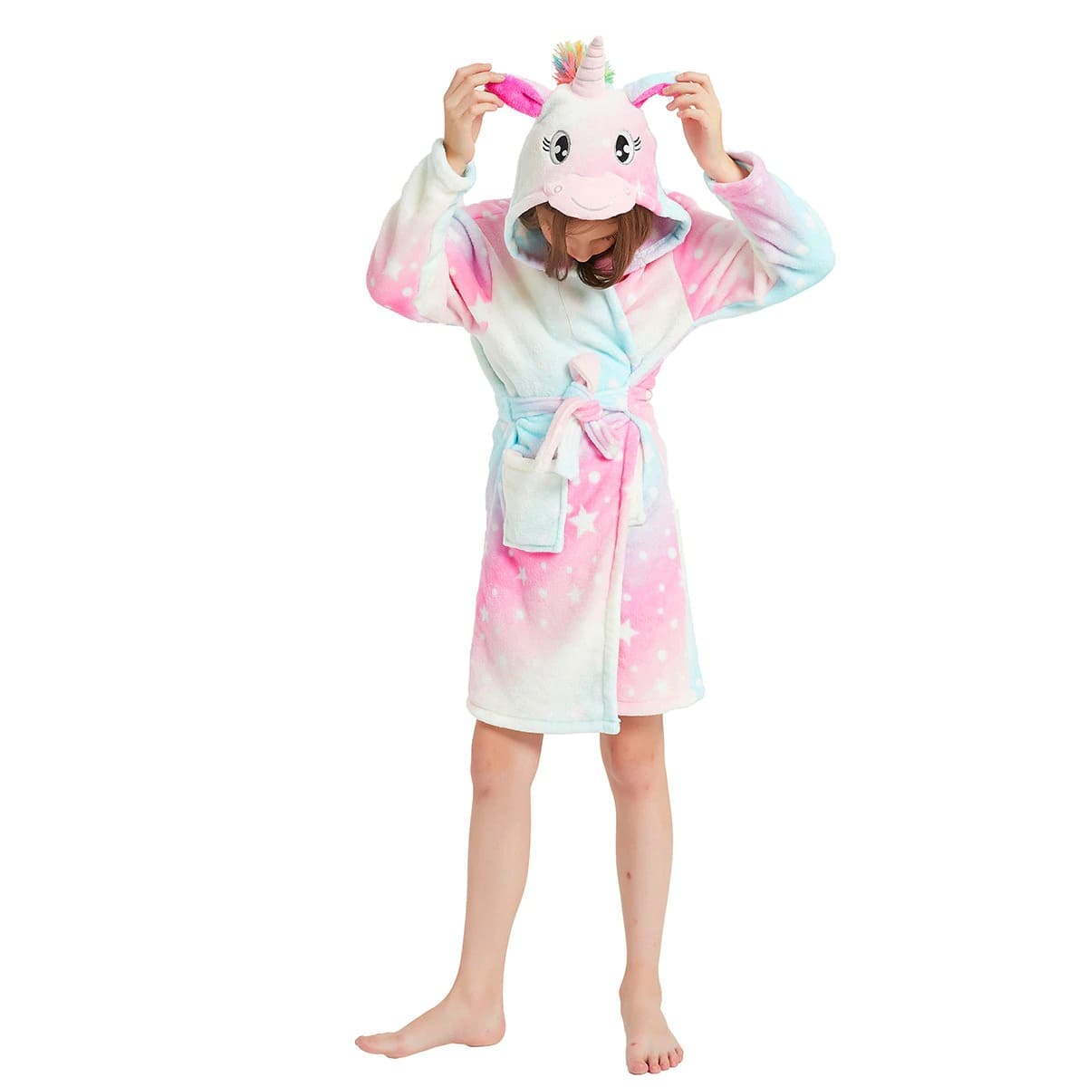 Enfant portant le peignoir