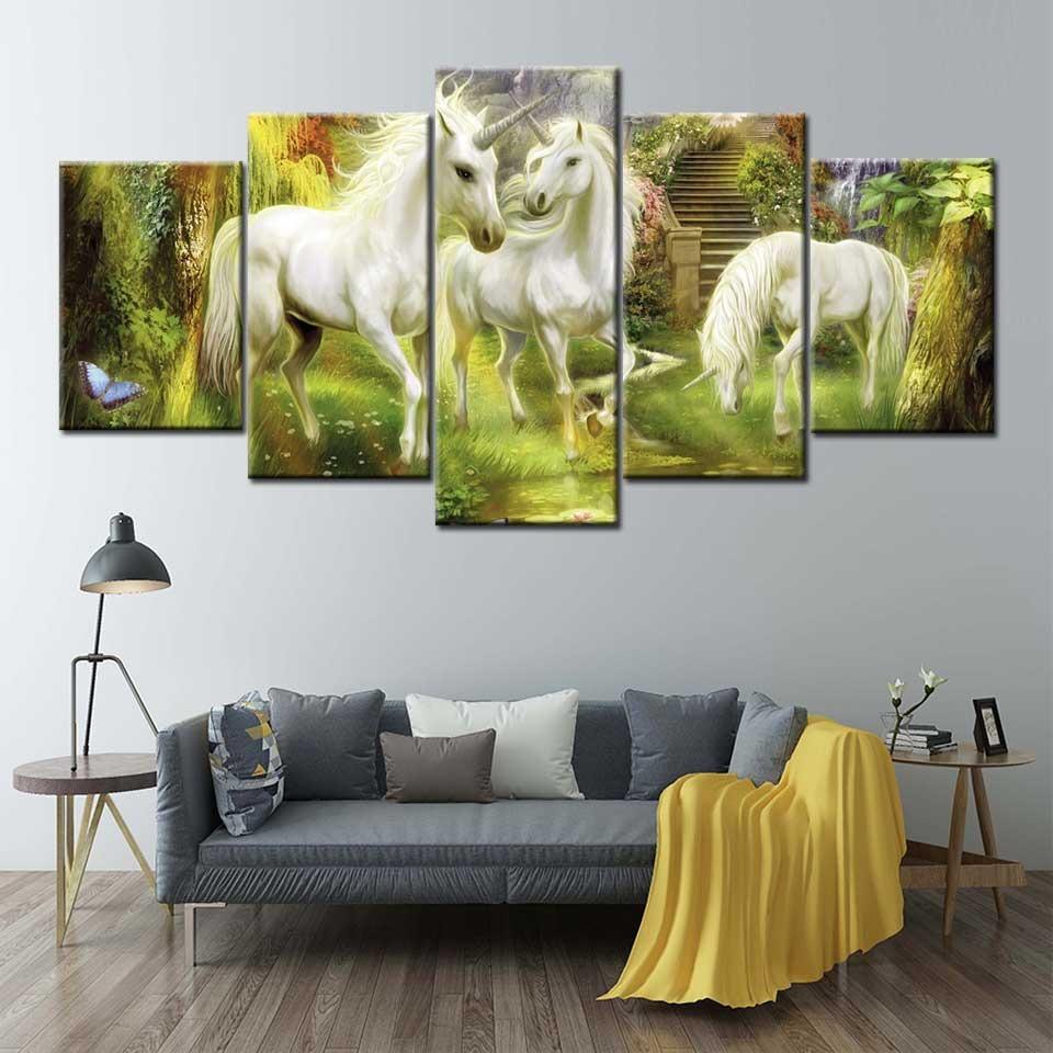 Paysage enchanteur licorne