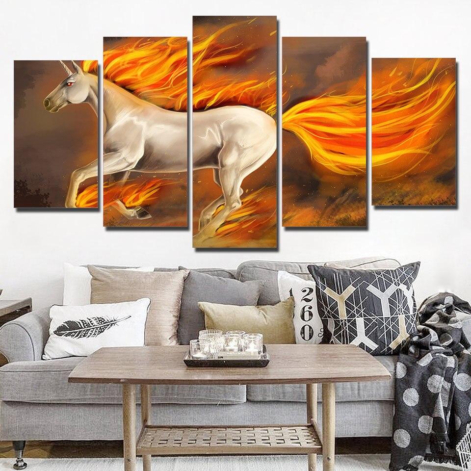 Licorne ardente sur toile